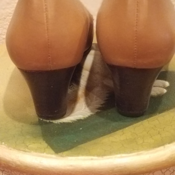 ♥️ Beautiful Covington Loafer. - Picture 3 of 4